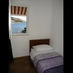 In Okrug Gornji With Sea View, Terrace, Air Conditioning, Wifi 5069-2 * Τρογκίρ